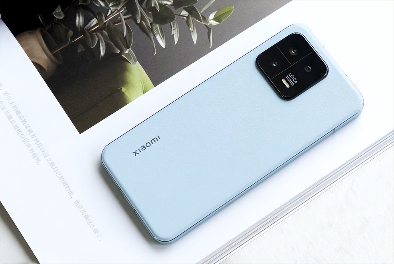 从4999跌至2838元，512GB+IP68防水+徕卡，小尺寸旗舰加速退场