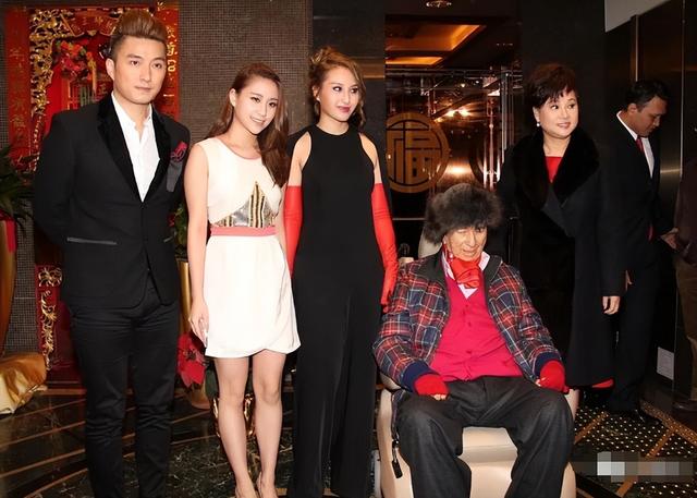 三太陈婉珍70大寿！时髦到像换了个人，三儿女热烈献吻女婿疑缺席