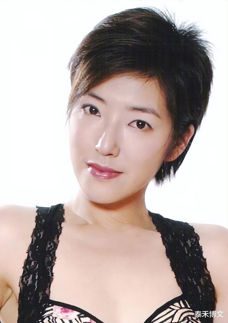 港娱的迷之审美,明明长相一般,却被夸成“天仙”的4位女星