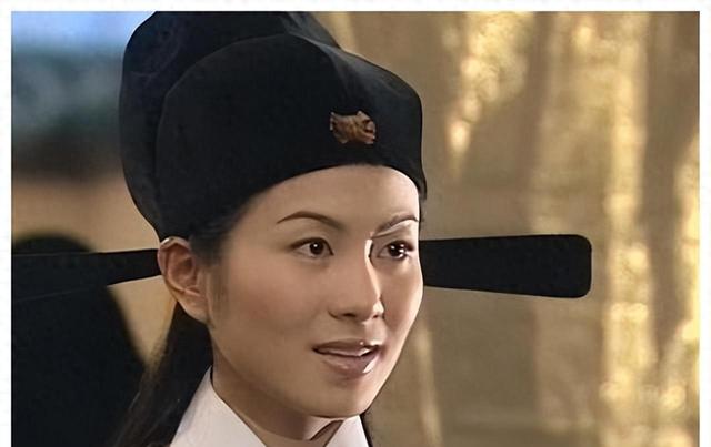 港剧没落了？TVB这次狠狠打了国产剧的脸，内娱该反省一下了