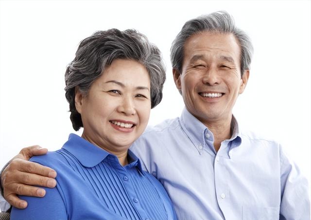 医生反复提醒：过了60岁，宁可在家里坐着不动，别出门做这3件事