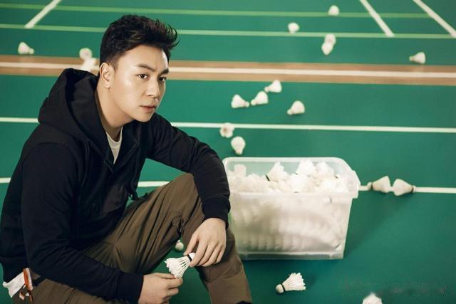 释小龙何洁分手13年后,一个身家过亿,一个捉襟见肘