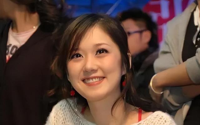 她曾红透中国,自曝被潜规则300次,坠胎9次,上厕所也被导演盯上