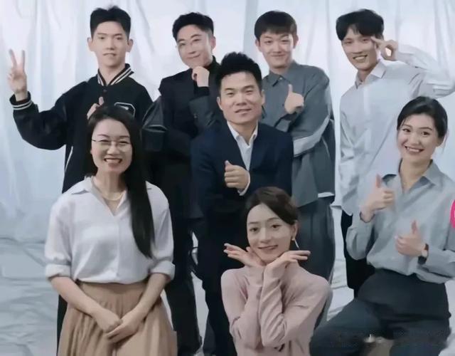 董宇辉成与辉同行最大隐患,去辉化迫在眉睫