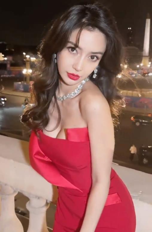 还得是杨颖baby,红裙礼服太盯了,让人过目不忘的杨氏小笼包