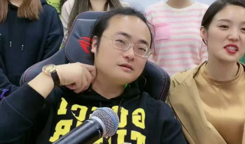 倪海杉好兄弟王保长侵犯女网红李嘉欣，女方还原经过，拒签谅解书