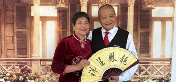 我住院时大儿媳不来，出院我陪小儿媳去看新车，她在家坐不住了