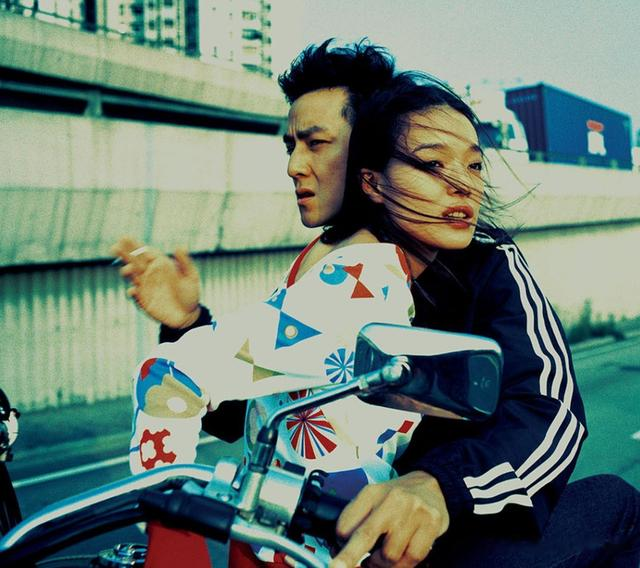 大嘴、驴脸、平胸,明明长得难看却火遍大江南北,她们到底凭啥?