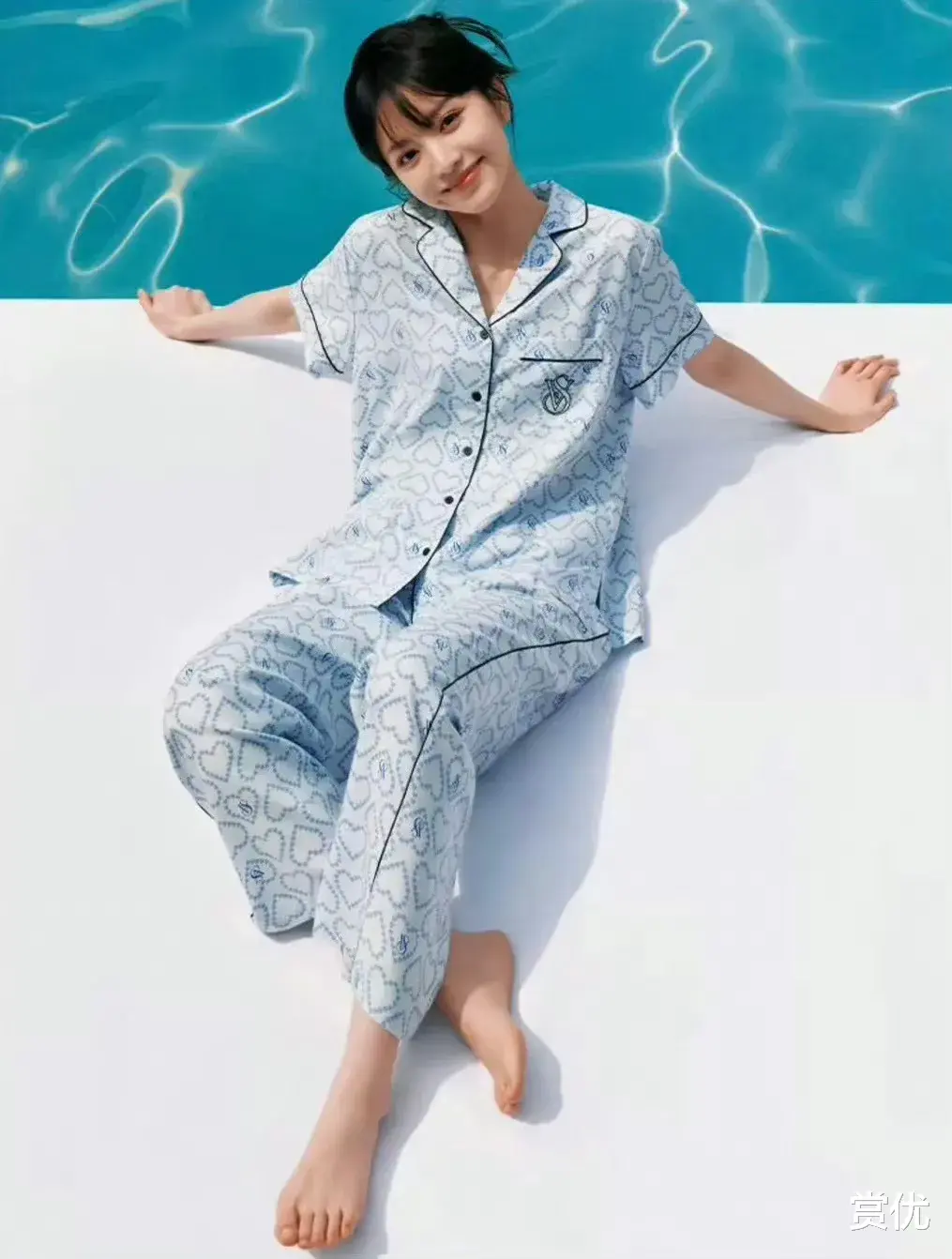 田曦薇纯欲甜妹 可爱光脚丫