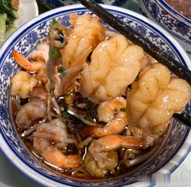 广州一家去南京，吃了顿“天价油条”怀疑被宰，网友看到坐不住了