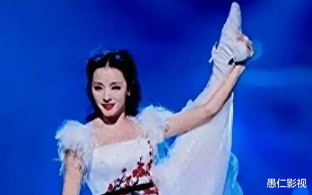 央视花旦李思思嫁65岁富商丑态百出?尼格买提发飙指责:简直离谱