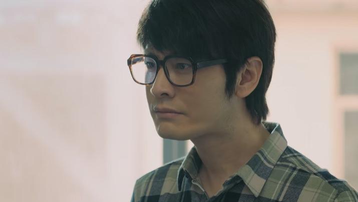 47岁演“校草”，肥膘、油腻满脸褶子遮不住，是谁的审美出问题了？