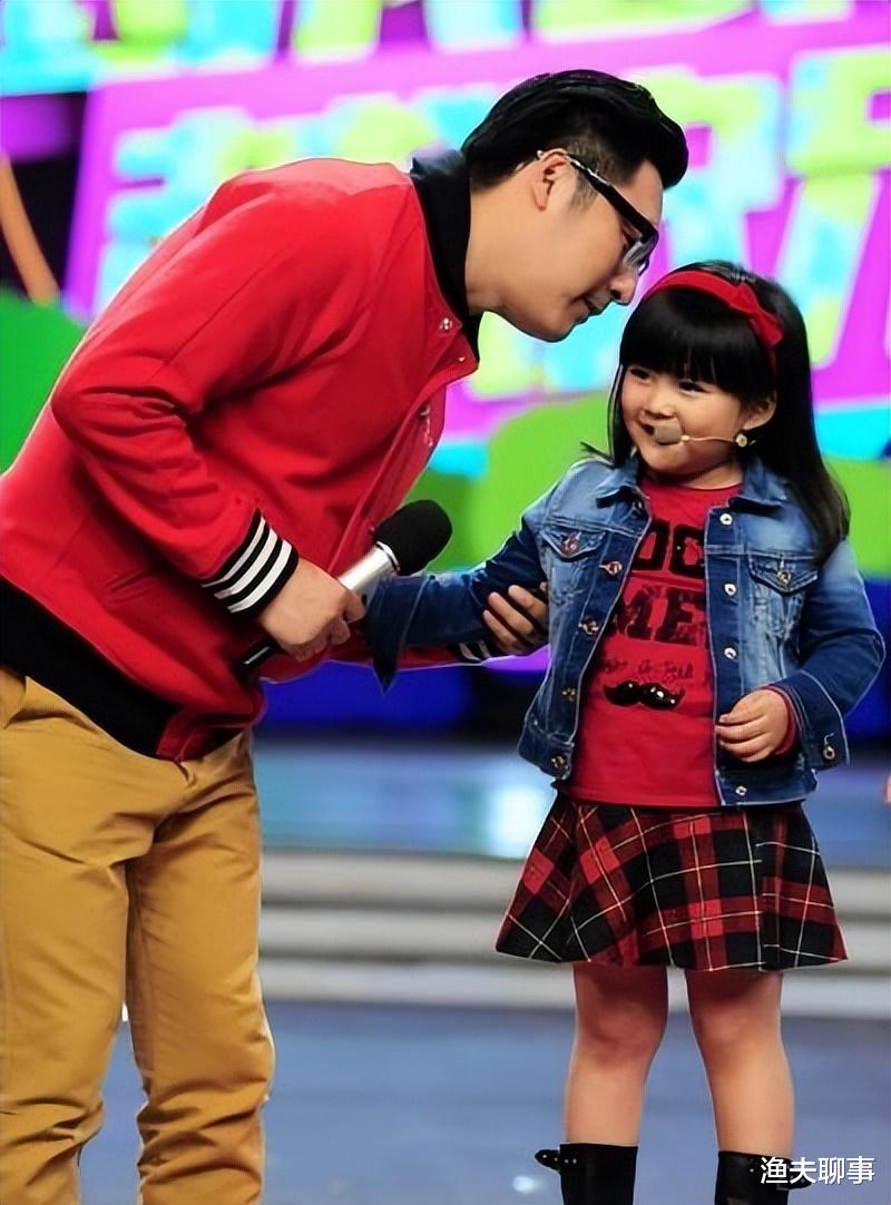 15岁打扮成熟像35岁!王诗龄亮相巴黎时装周,网友直呼认不出