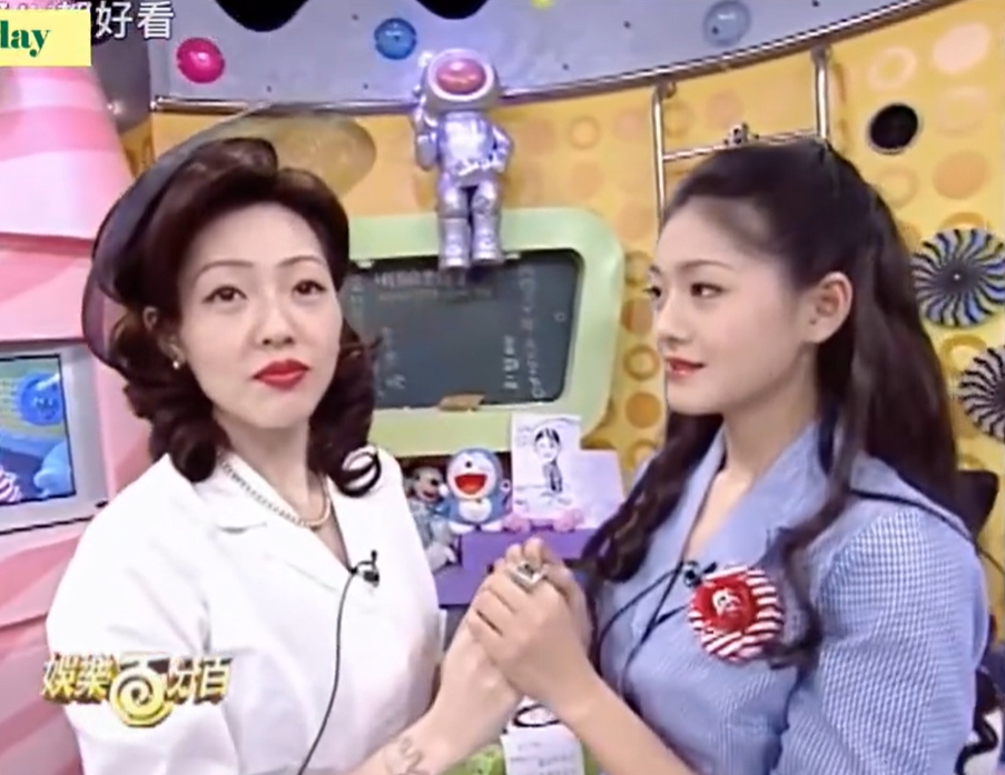 大S树葬倒计时！王伟忠发文悼念，阿雅拿遗物祈福，真服了汪小菲