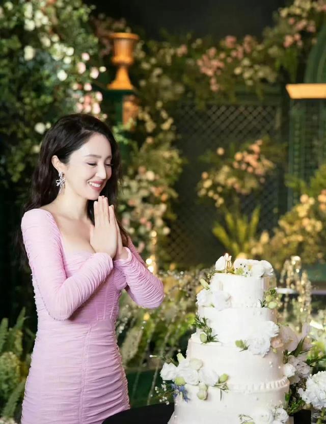 董璇,太美了,女人味十足的勒!