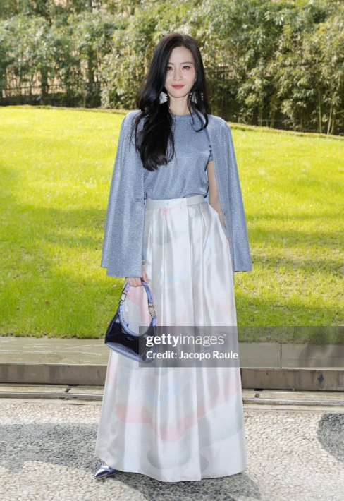 郭晶晶“又矮又壮”到底算不算大美女？看看她和刘诗诗的对比照就有答案