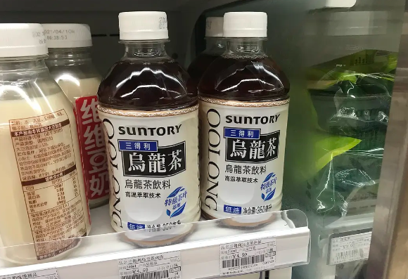 日本饮料巨头年赚千亿,击败统一、农夫山泉,还被错以为是国货