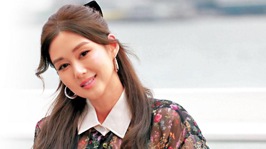 出道15年兼顾工作家庭 岑丽香乐在其中