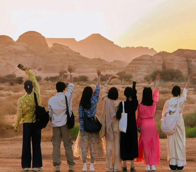 花儿与少年|《花儿与少年》曝光：花少一成员饥饿考验，张翰竟向涛姐求助！