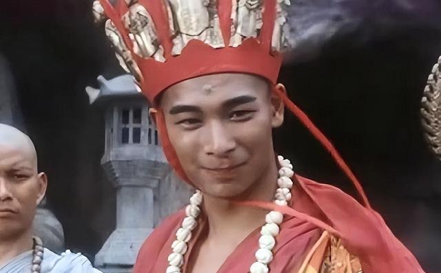 “八竿子打不着”的两人，竟然是夫妻，这6对冷门夫妻太让人意外