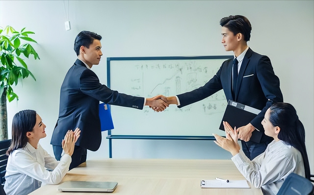 打工人最害怕的时刻是什么?光看网友分享我都汗流浃背!真实又离谱