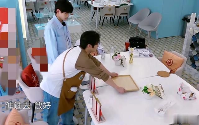 没热度没话题却被重复邀请:尹正的破例,打了多少综艺咖的脸