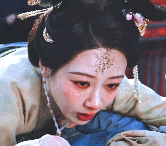 从头到脚皆可替?32岁杨紫这个镜头,给了多少流量明星一记耳光