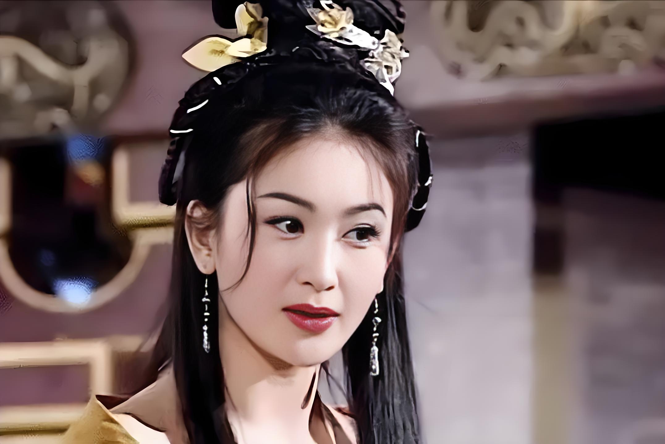 明明是一代人,与丈夫合照却像父女,这5位女星成功把老公熬成爹