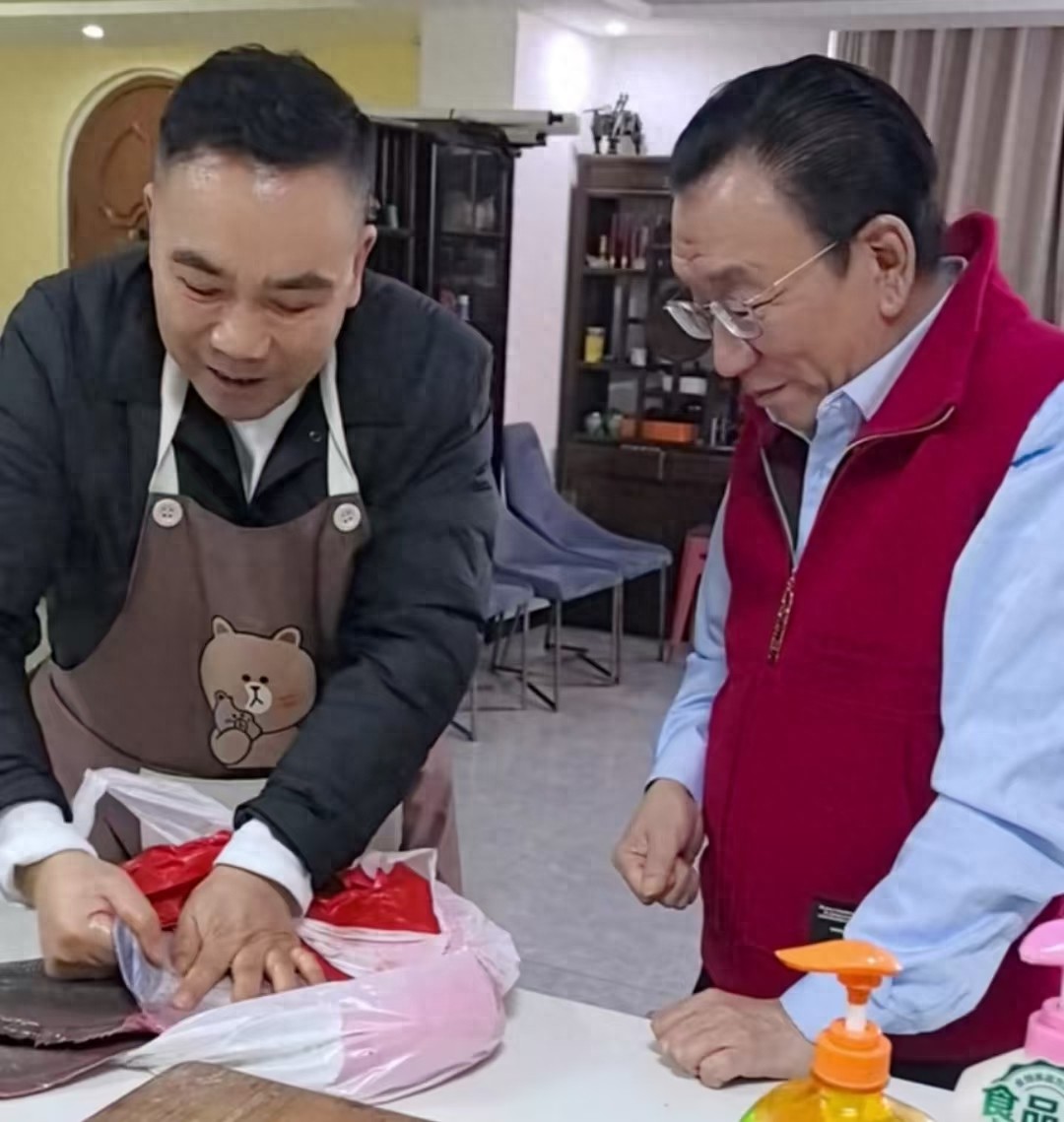 曹云金:连你师傅带你师爷加一块都不行,曹云金被质疑业务能力