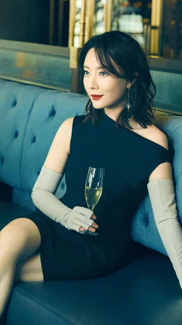 为嫁亿万富商甘当继母，又隐忍丈夫梅开三度，陈数到底图什么