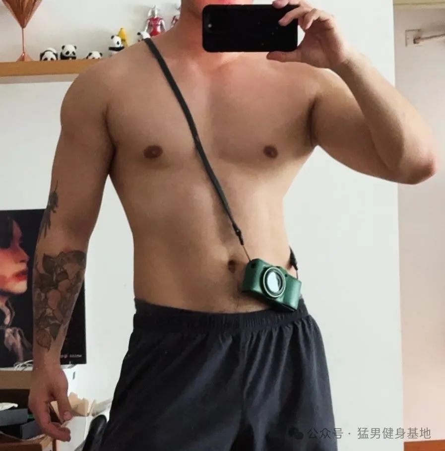 网红Lito肌肉诱惑，阳光帅气难以抗拒！