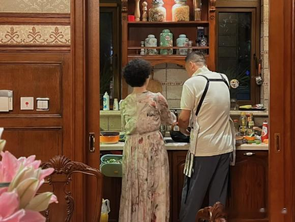 上海退休兩口子的硬核晚餐，在朋友圈火了，網(wǎng)友：向往的生活