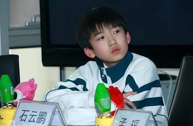 梅婷宠着、闫妮护着,长得不帅气却让大咖轮流作配,他啥来头?