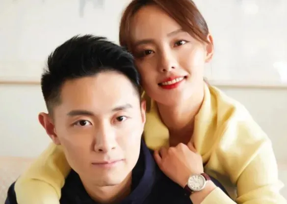 全平台解封!张嘉倪复出,比baby还尴尬