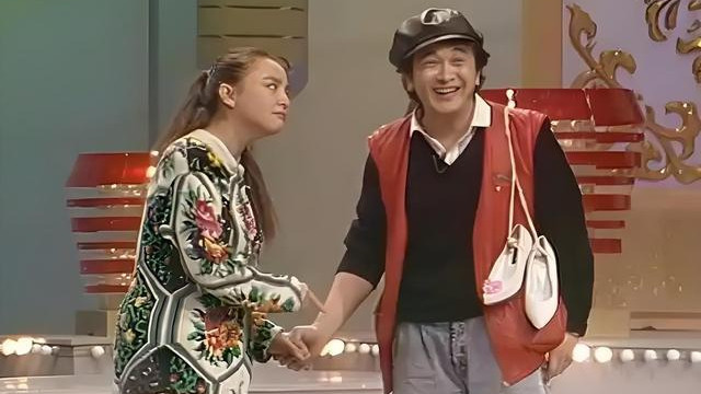 春晚终于放下身段了？《冬天里的一把火》登上舞台，含金量还在升