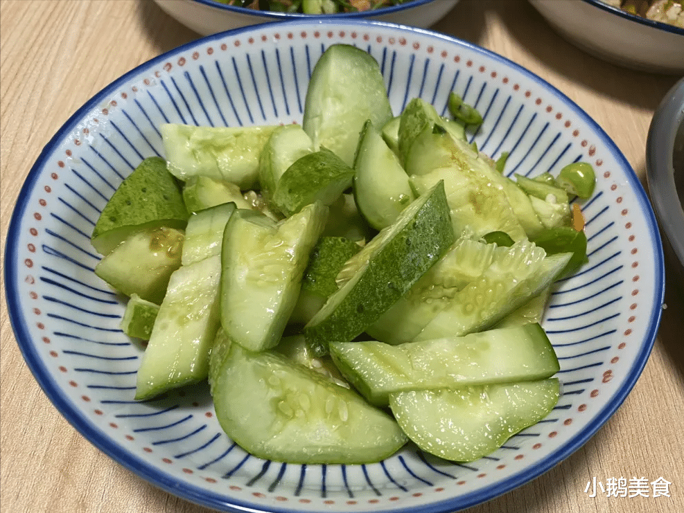 晒晒我家的早餐，3菜1汤，花钱少吃得好，网友：真会过日子！