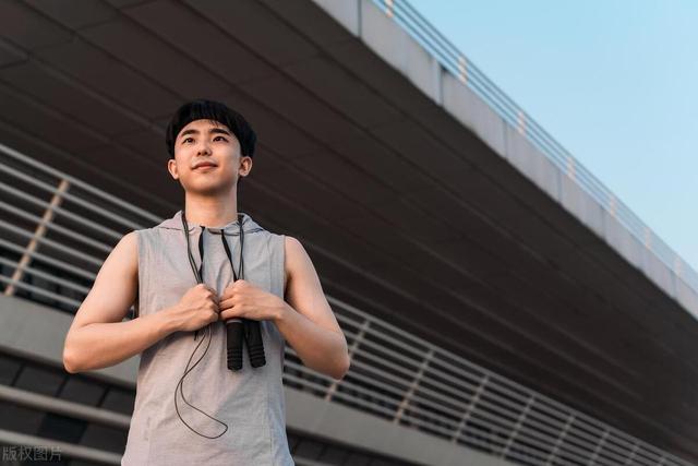 跳绳可以一个月瘦10斤吗？答案是可以的