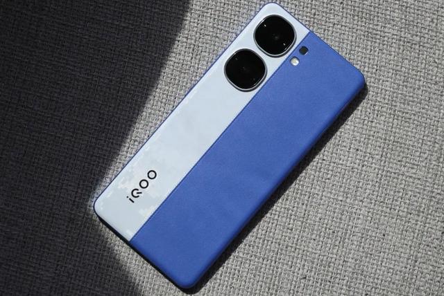 骁龙8Gen3+超声波指纹,从2999降到2199的一款高性价比手机!