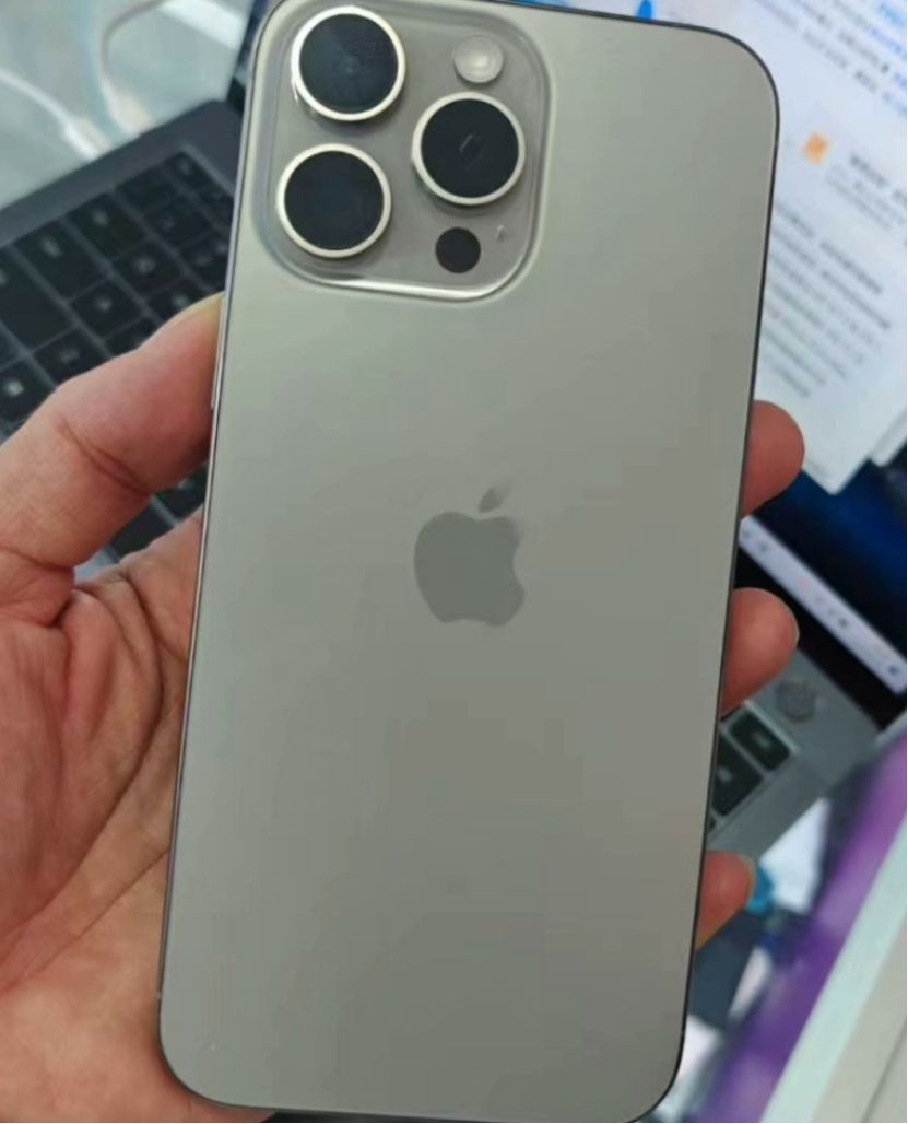还要什么自行车!网友9600拿下iPhone16Pro Max准新机!