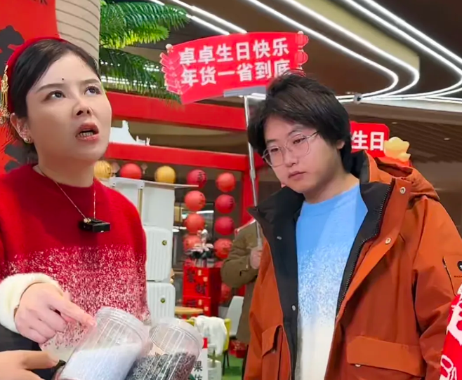 田静调侃长工，孙卓生日卖货，李律忙姜甲儒事件，许敏反网暴成功