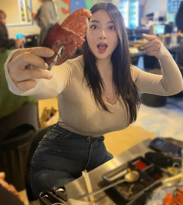 快 160 斤了，体型还那么棒！