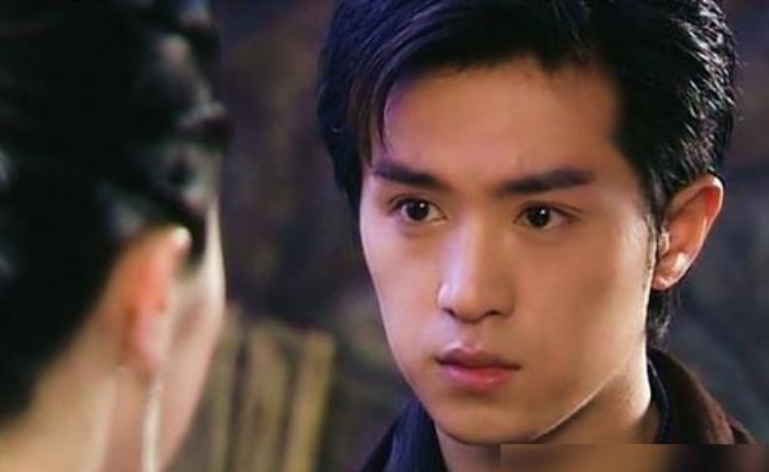 想不通!明明长着一张相似脸,一个最终成顶流,一个却死活红不了