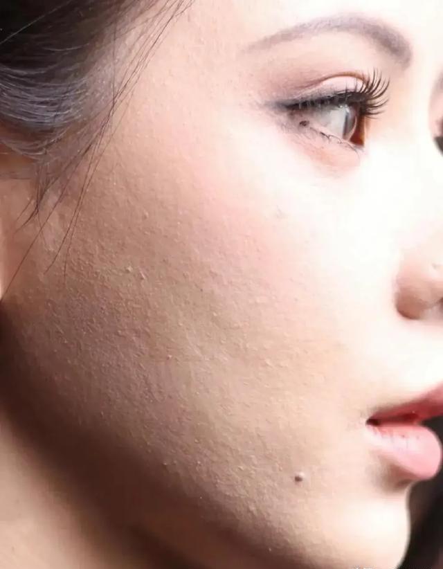 明星怼脸拍生图，无滤镜下的真面目，网友：粉丝看了都要吓跑脱粉