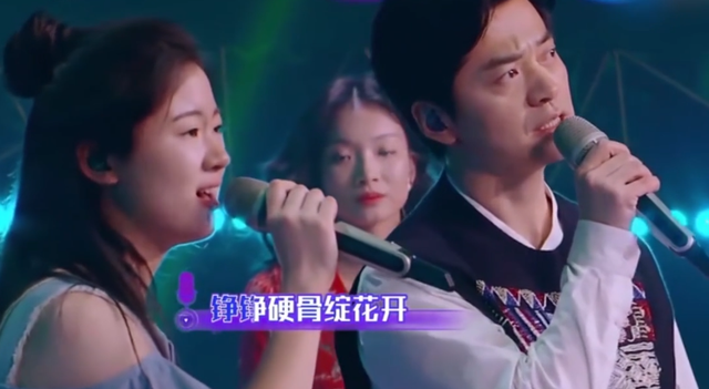 单依纯|大四学生单依纯：出道三年两上春晚！是老天爷赏饭吃还是家有矿？