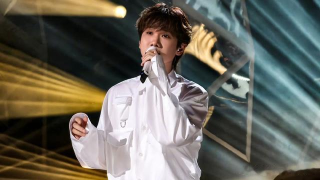 那英|歌手第七期排名和观后感,那英松弛却垫底,张远几乎清唱感动人心