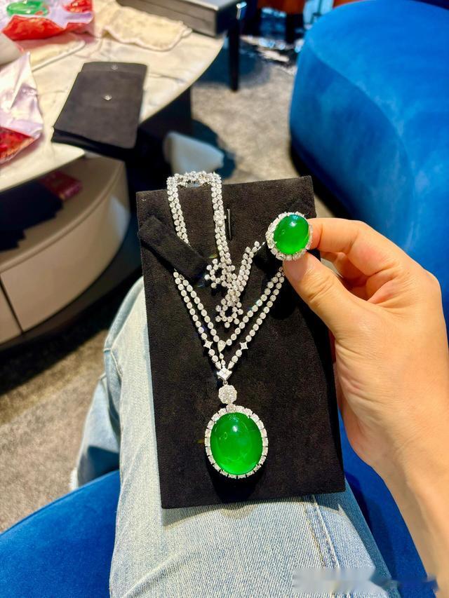 我们玩翡翠，玩的是什么？