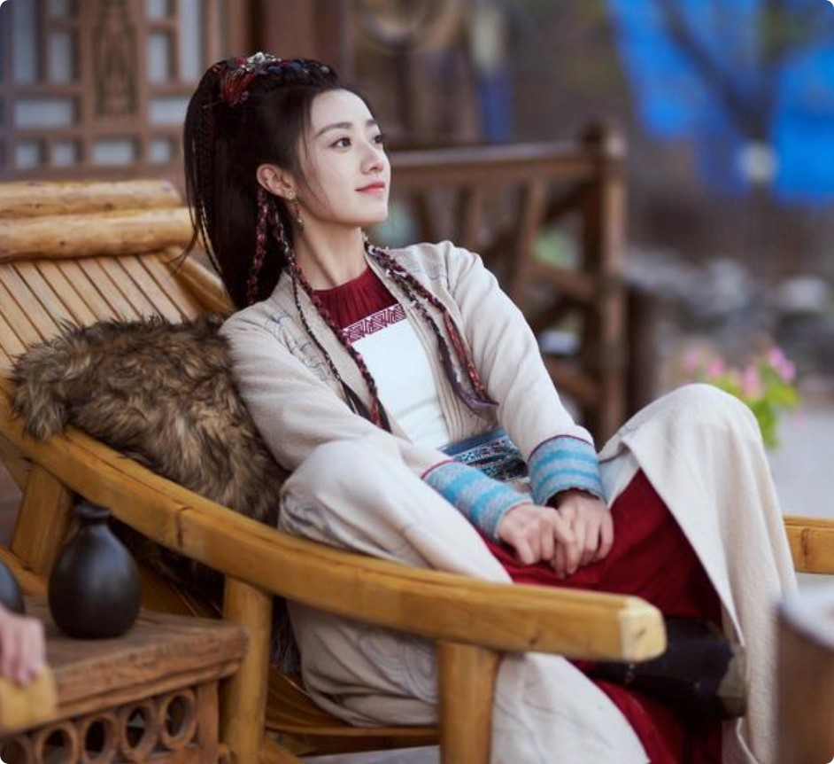 新《射雕英雄传》首播将至，黄蓉被梅超风艳压，欧阳锋帅出新高度