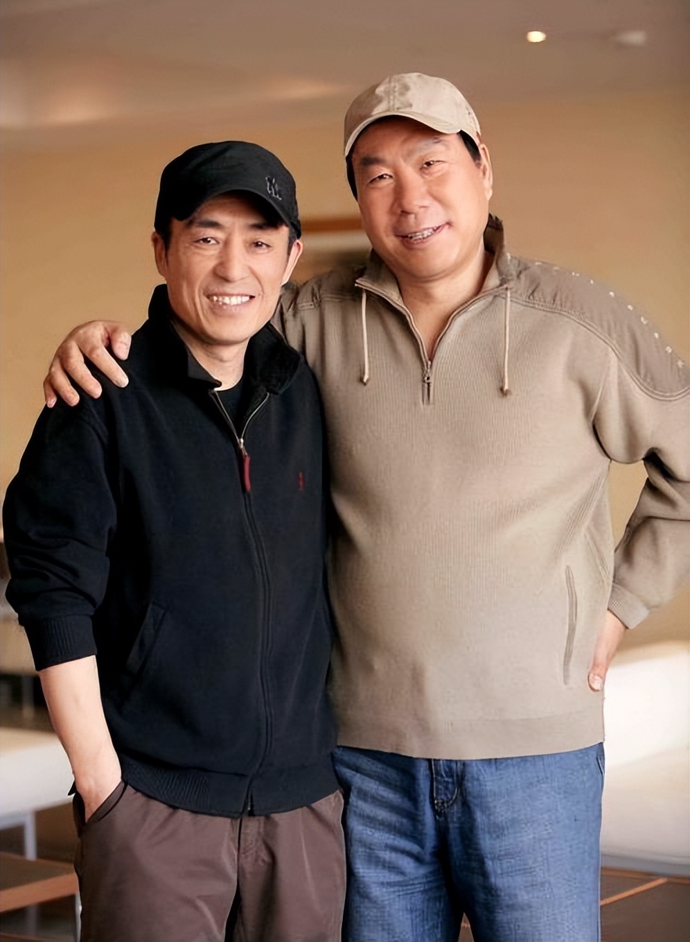 张艺谋:原本打算与巩俐结婚,结果被一个男人搅散了