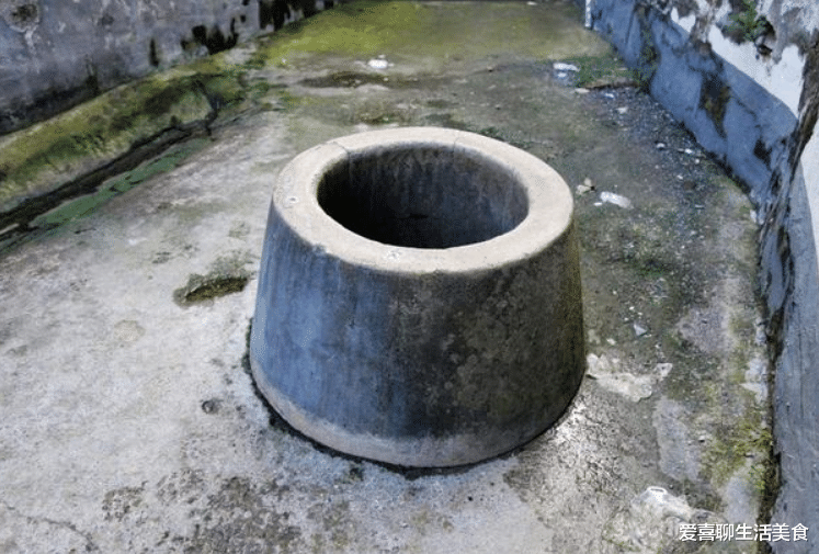 吃不完的西瓜别再放冰箱,口感差还串味,教你几个土方法,放一周也新鲜!