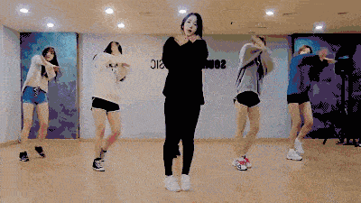 59岁香港最惨美男:帅到窒息却被雪藏,结三次婚又两度丧子